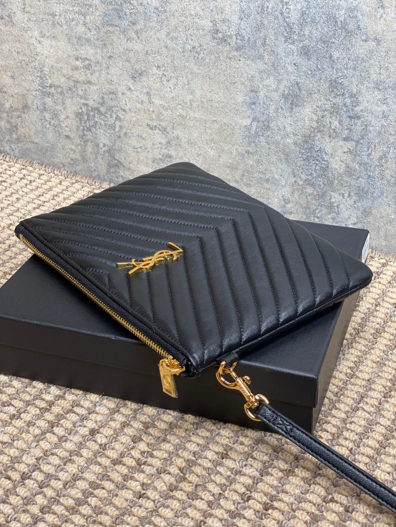 Y51 clutch bags
